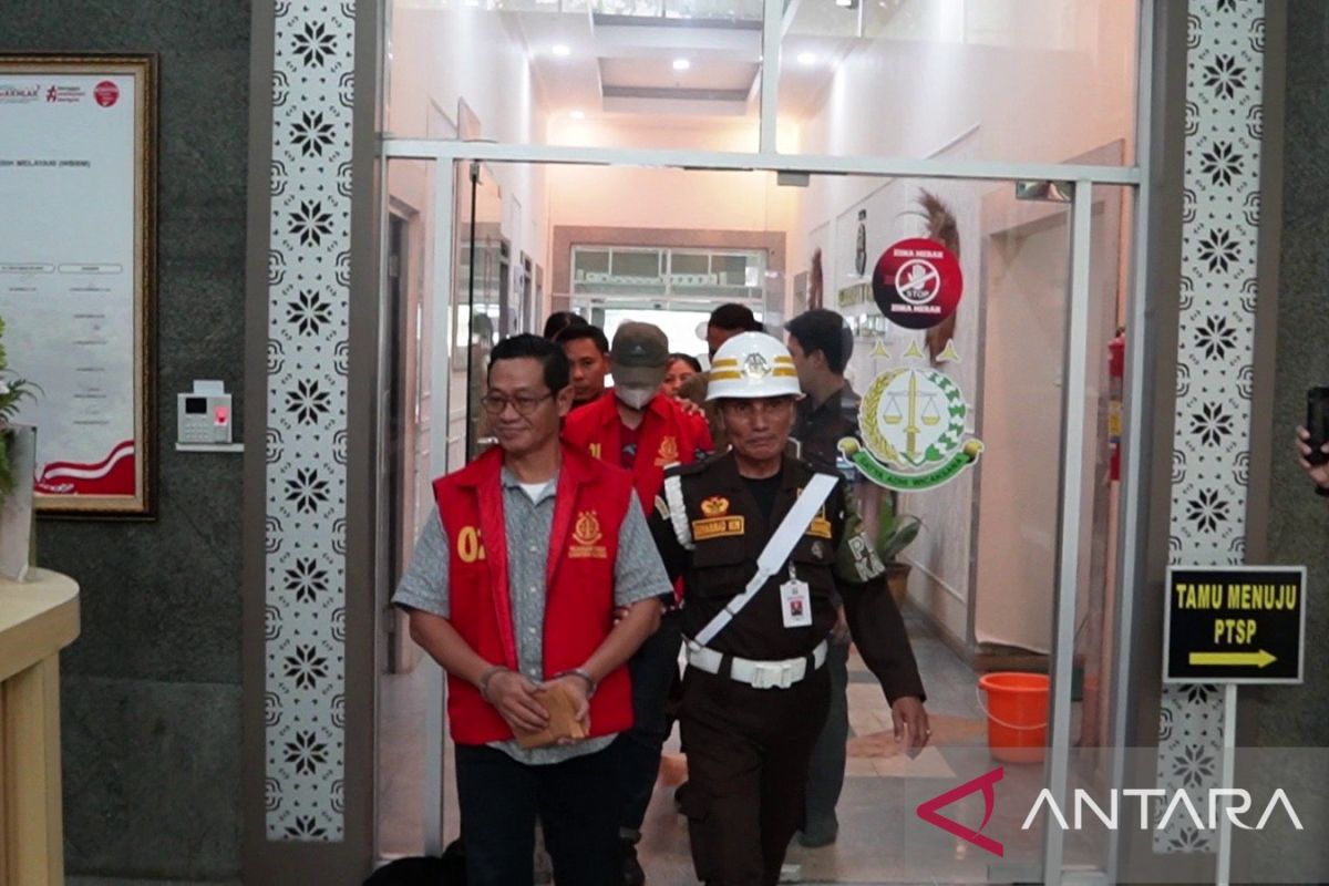 Dua orang ditetapkan tersangka perintangan kasus korupsi internet