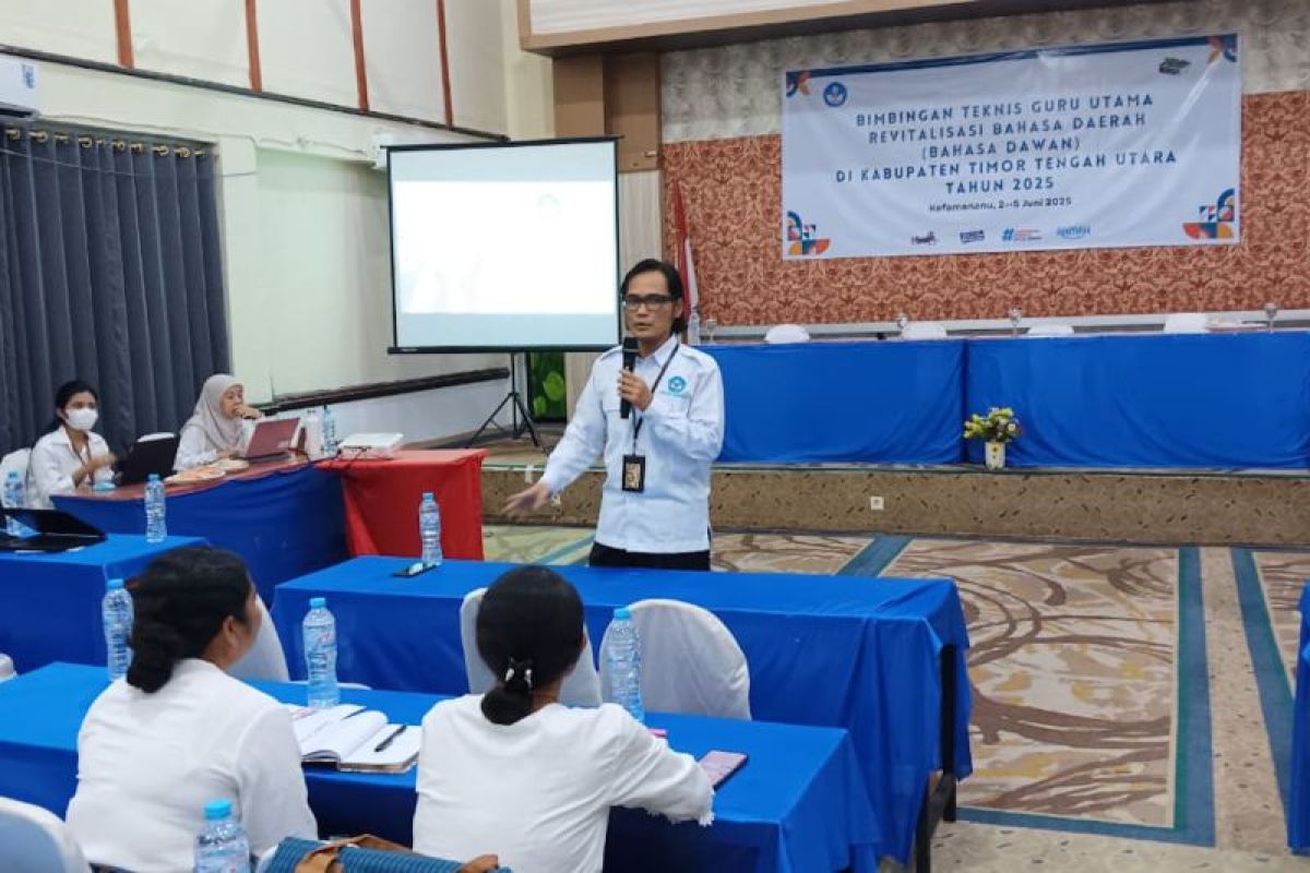 Balai Bahasa menggelar bimtek Bahasa Dawan bagi 76 guru Timor Tengah Utara
