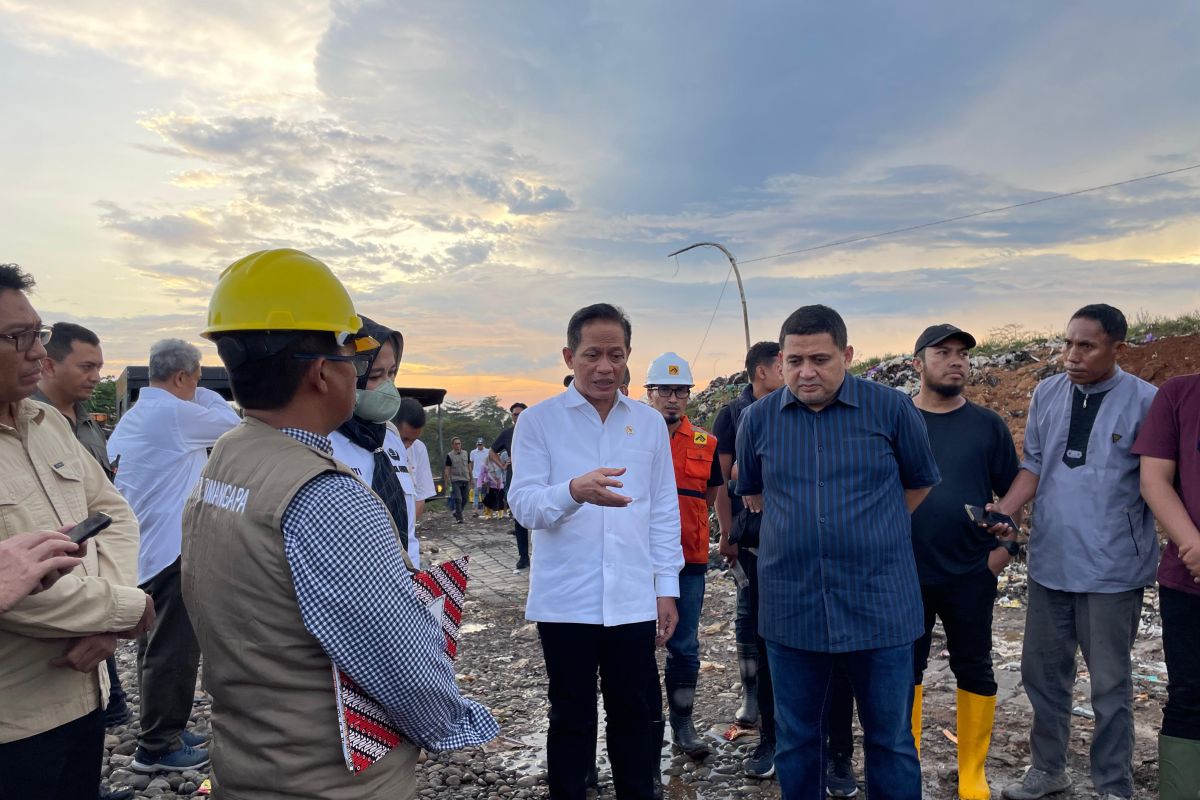 KLH akan lakukan pemantauan bulanan kinerja pengelolaan sampah daerah
