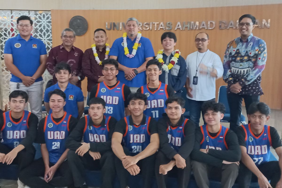 Tim basket UAD juara Gadjah Mada Basketball Competition 2025