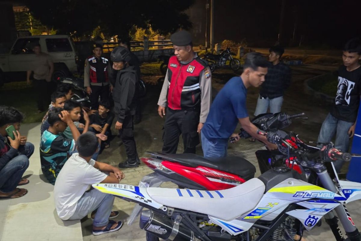 Patroli malam, Polres Simalungun amankan 12 pemuda dan delapan motor