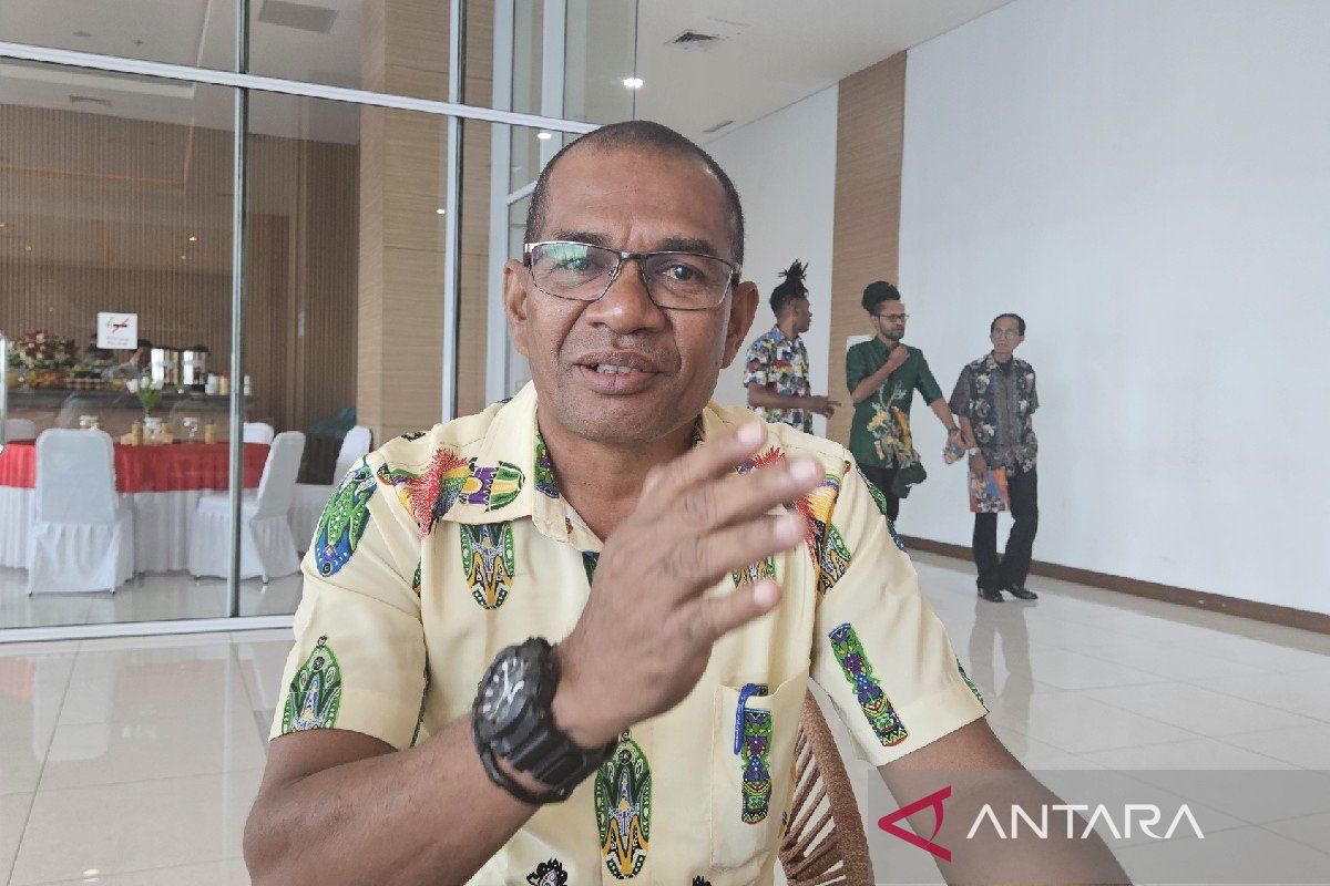 DKLH Papua ajak warga bersama perangi penggunaan plastik