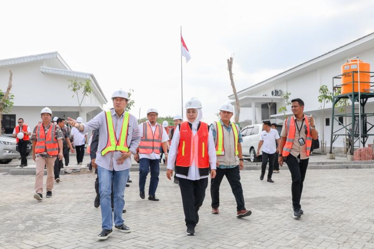 Khofifah ajak masyarakat cerdas berinvestasi di era digital