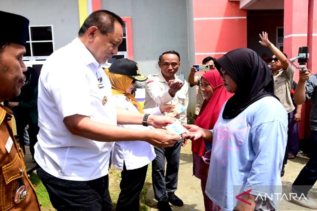 Pemprov Gorontalo gelar pasar murah di wilayah pesisir utara