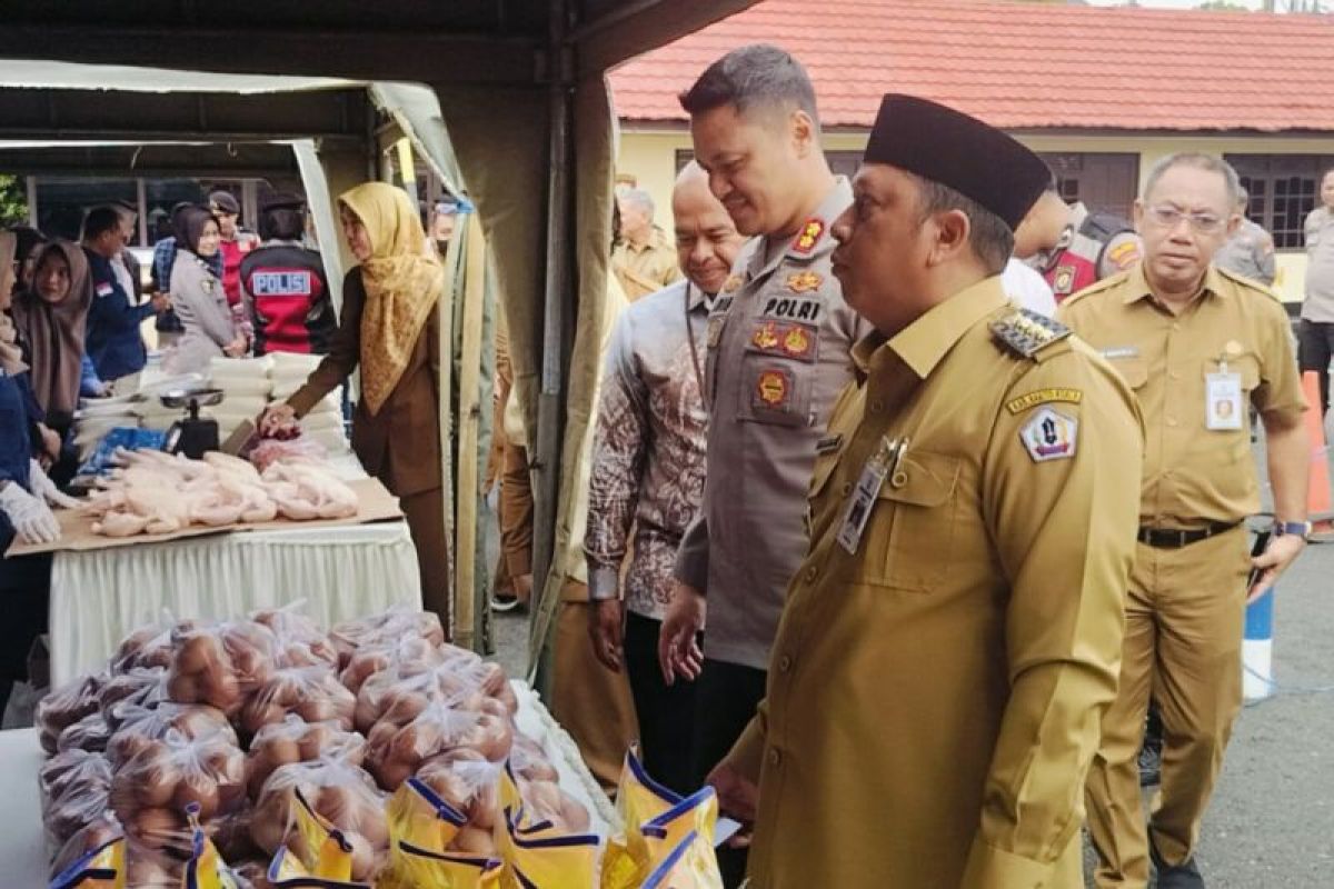 Bupati Batola berharap pasar murah ringankan beban masyarakat