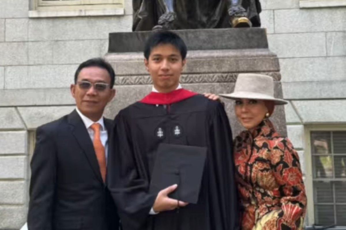 Putra Gus Irawan ikuti Wisuda Harvard di tengah ketegangan kebijakan Trump