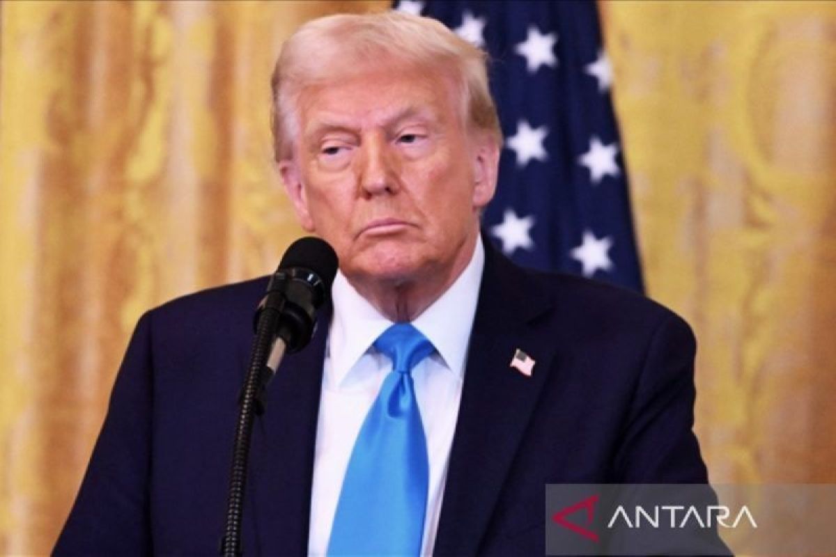 Donald Trump siap duduk bareng Putin dan Zelenskyy untuk akhiri perang