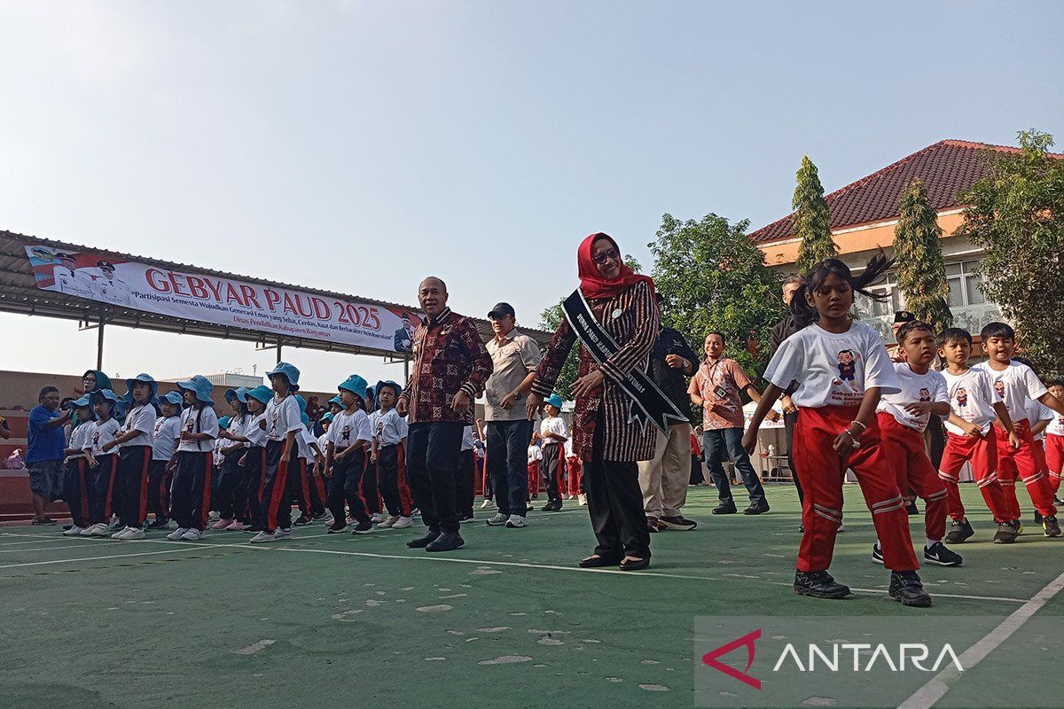 Bupati Banyumas: PAUD-TK sangat penting untuk membangun karakter anak