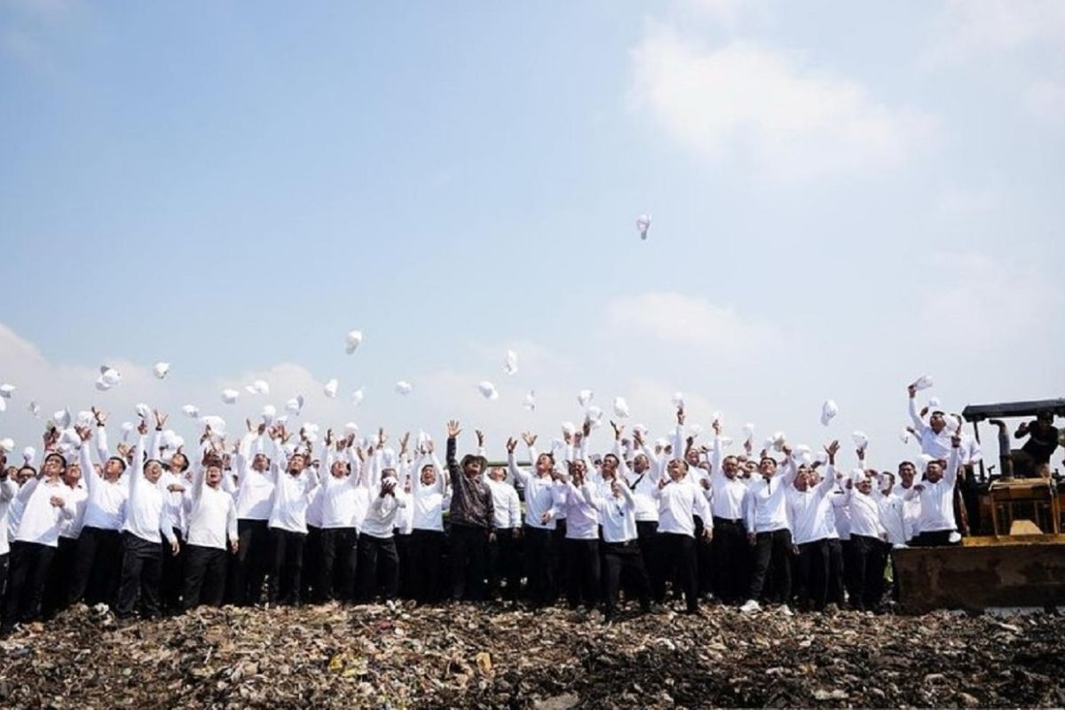 Wali Kota Madiun serahkan SK pengangkatan kepada 290 CPNS dan PPPK