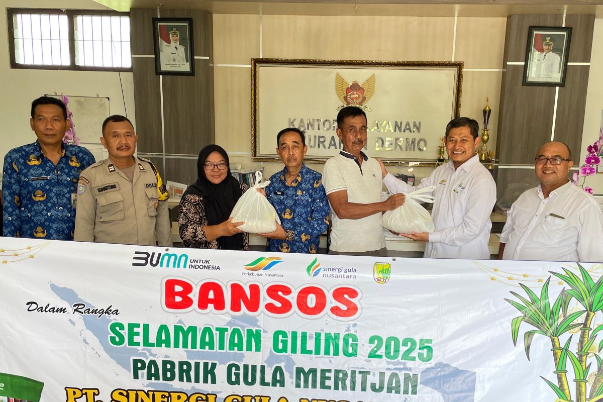 PG Meritjan Kediri bagikan paket bahan pokok sambut musim giling 2025