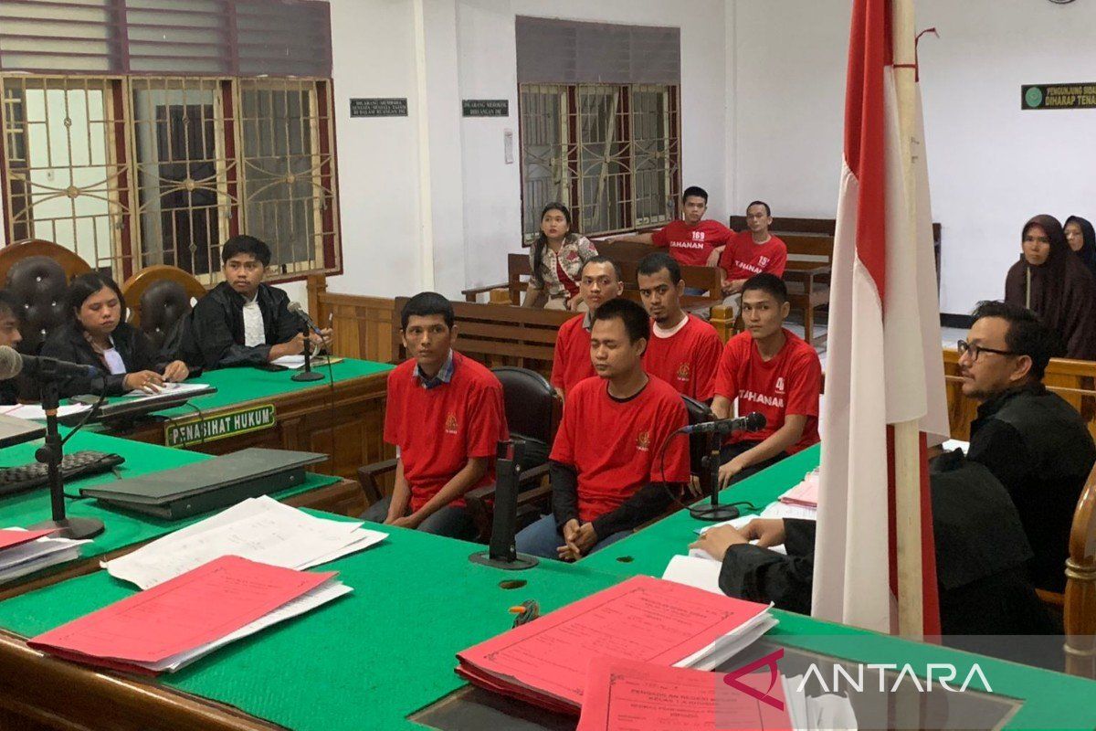 Lima pemuda di Medan didakwa jadi kurir 46 kg ganja terancam hukuman mati