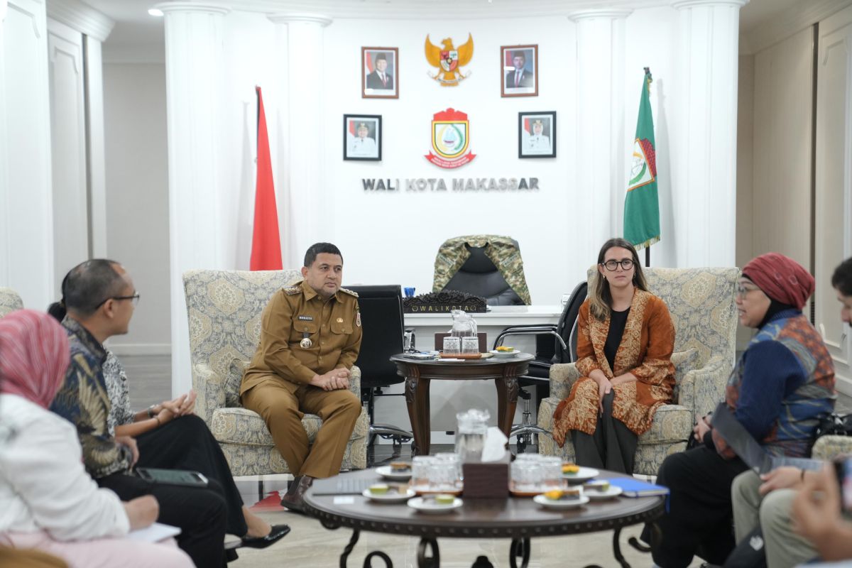 Perwakilan Kedubes Inggris paparkan pengembangan pengelolaan sampah di Makassar