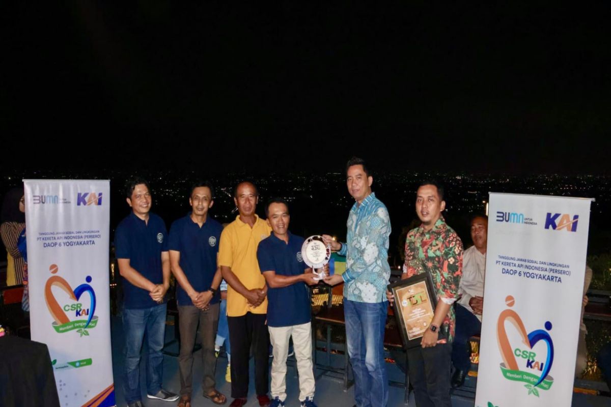 Dukung Wisata Puncak Sosok, Daop 6 resmikan Balkon KAI