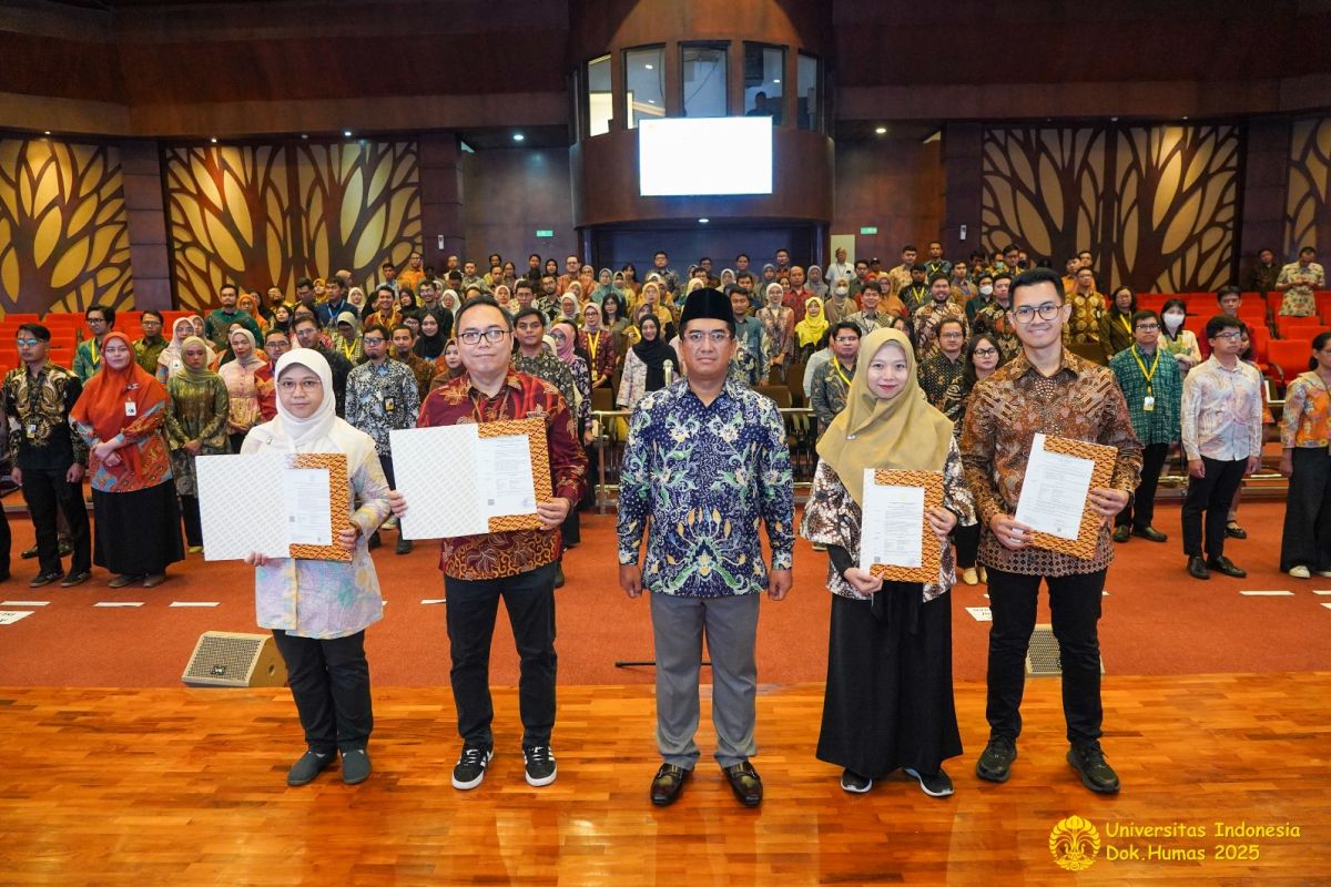 Rektor Universitas Indonesia lantik 162 pegawai tetap 2025