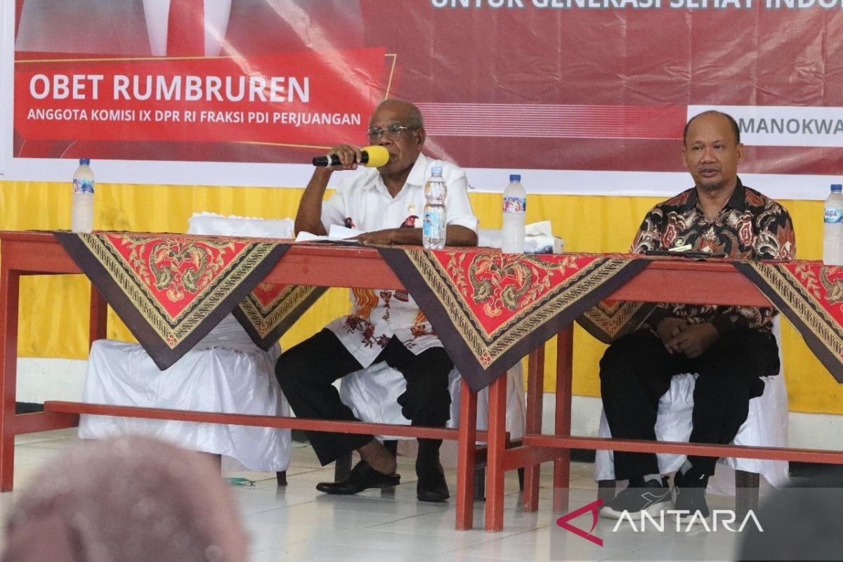 Obet Rumbruren apresiasi pemberian MBG semakin meluas di Manokwari