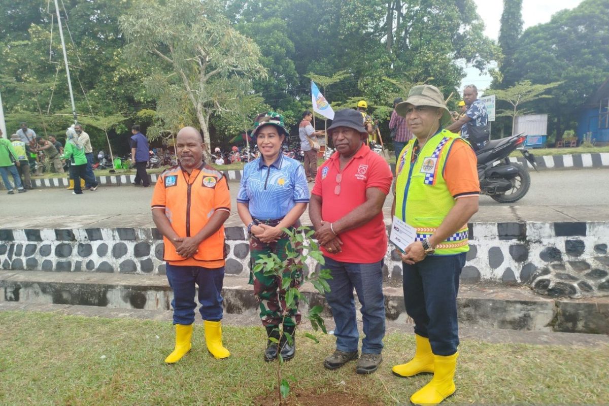 Pemkab ajak warga Jayapura kelola sampah dengan bijak