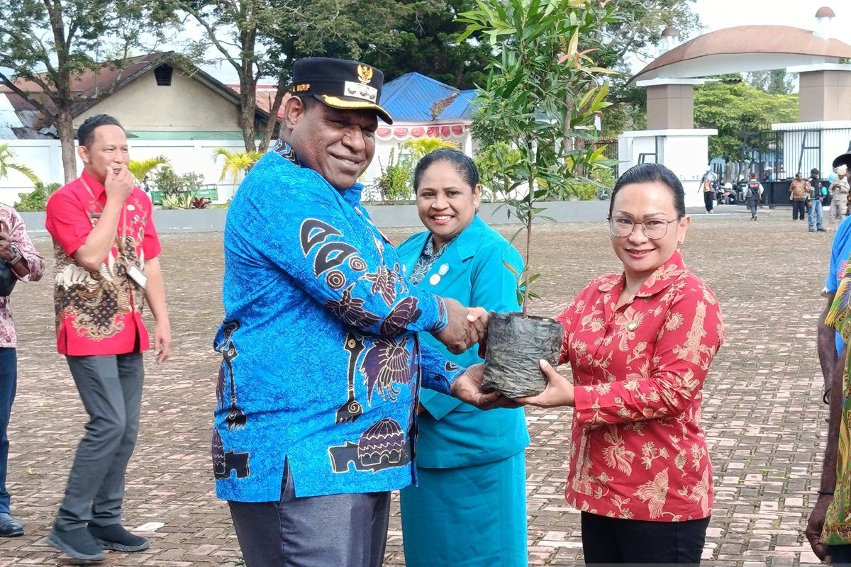Pemkab Jayawijaya ajak warga sadar kebersihan pada Hari Lingkungan 2025