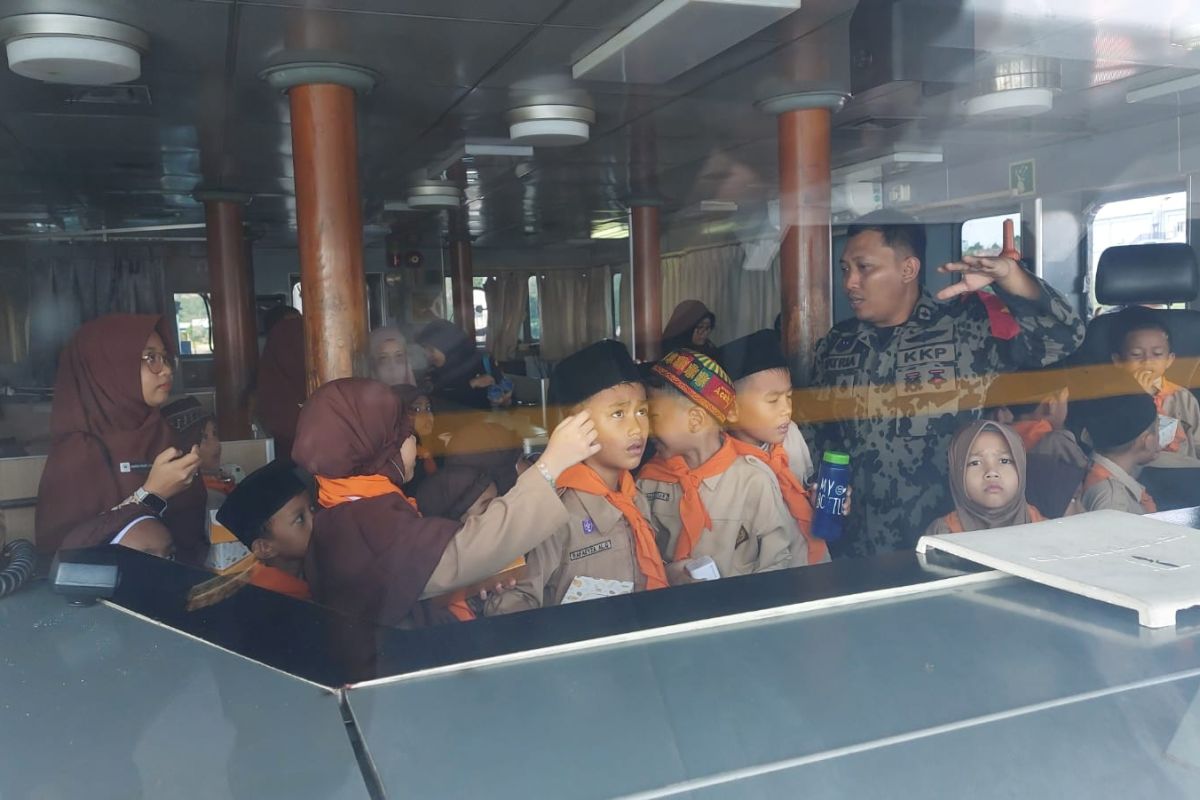 Ditjen PSDKP edukasi mahasiswa dan pelajar tentang pentingnya IUU Fishing