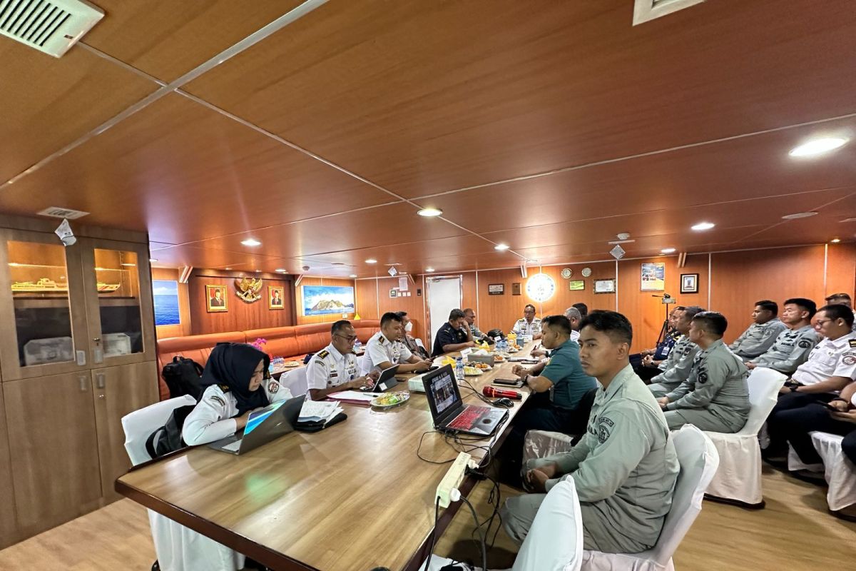 Bakamla evaluasi patroli bersama Yudhistira/25