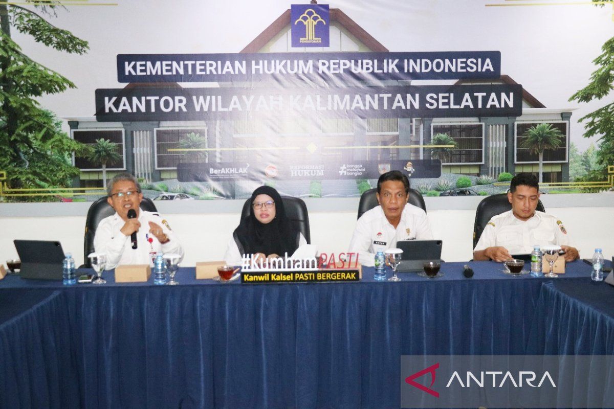Kemenkum Kalsel gelar rapat harmonisasi Ranperda RPJMD Kalsel 2025--2029