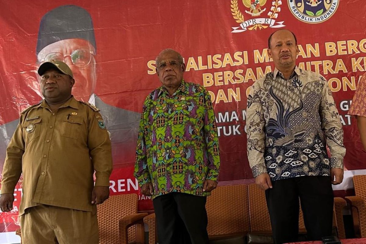 Legislator ajak warga Papua Barat dukung MBG demi kemajuan anak bangsa