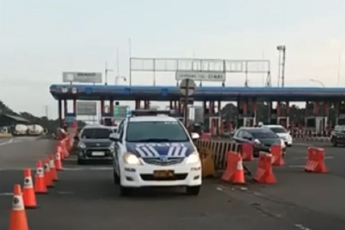 Rekayasa lalu lintas lawan arah diterapkan di Tol Jagorawi arah Puncak