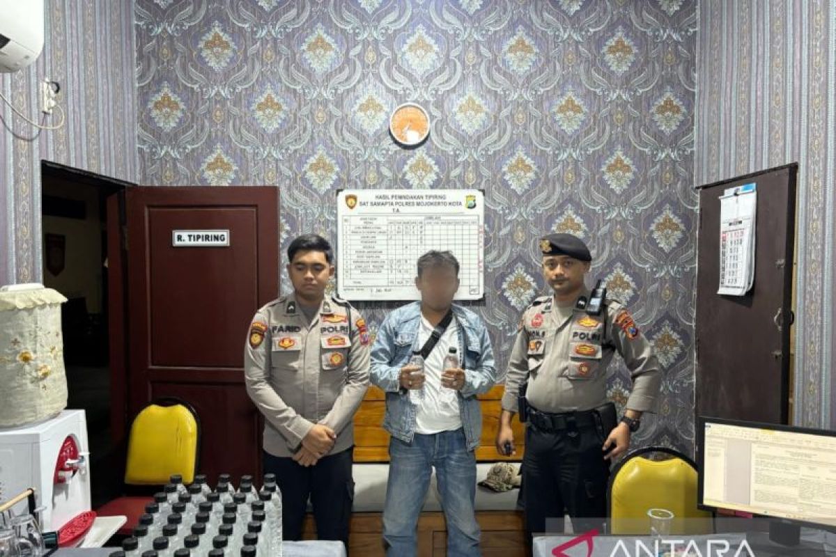 Polres Mojokerto Kota tangkap penjual minuman keras ilegal