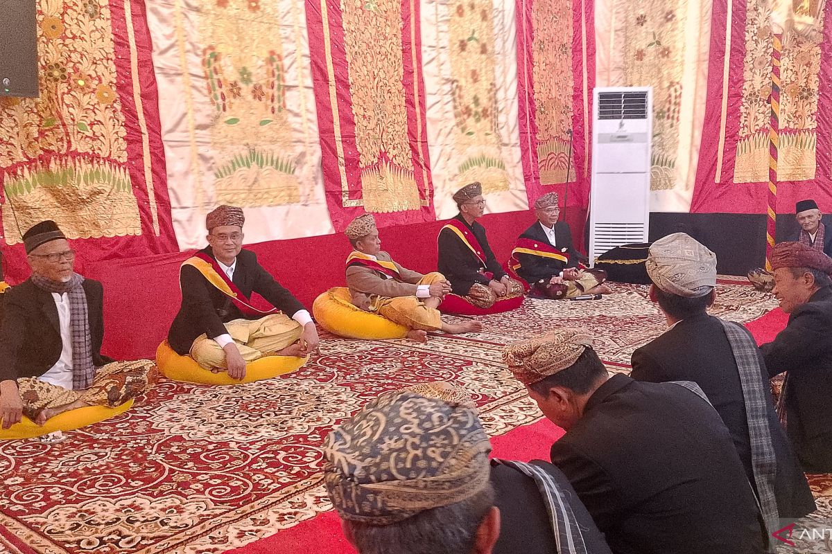 Gubernur dan Wali Kota hadiri Batagak Gala Datuak Rajo Endah di Bukittinggi