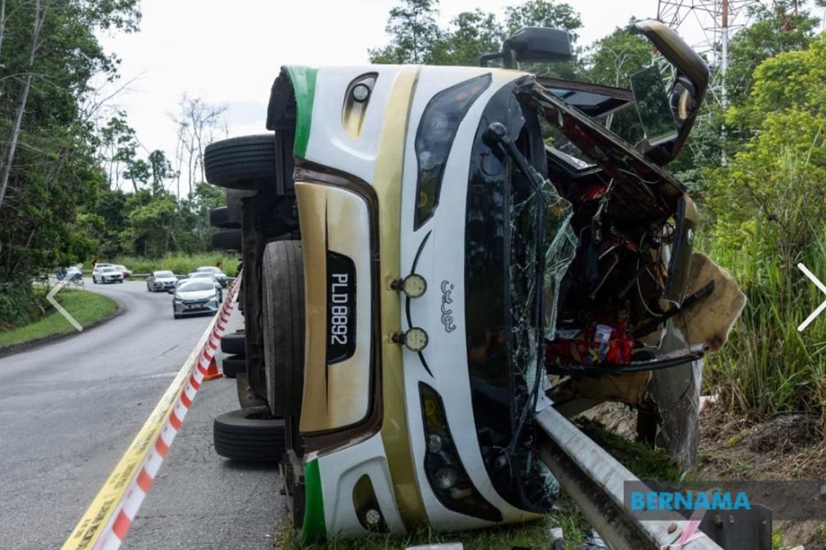 Bus mahasiswa di Malaysia kecelakaan, 15 orang dilaporkan tewas