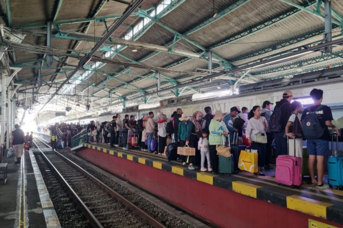 Daop 6 Yogyakarta amankan barang tertinggal penumpang Rp43,2 juta