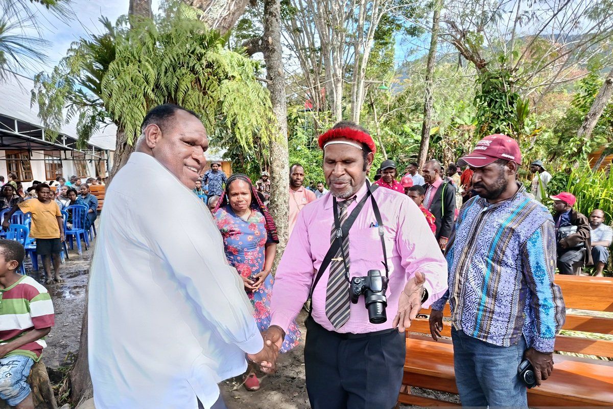 Bupati Jayawijaya minta semua elemen masyarakat menciptakan kedamaian