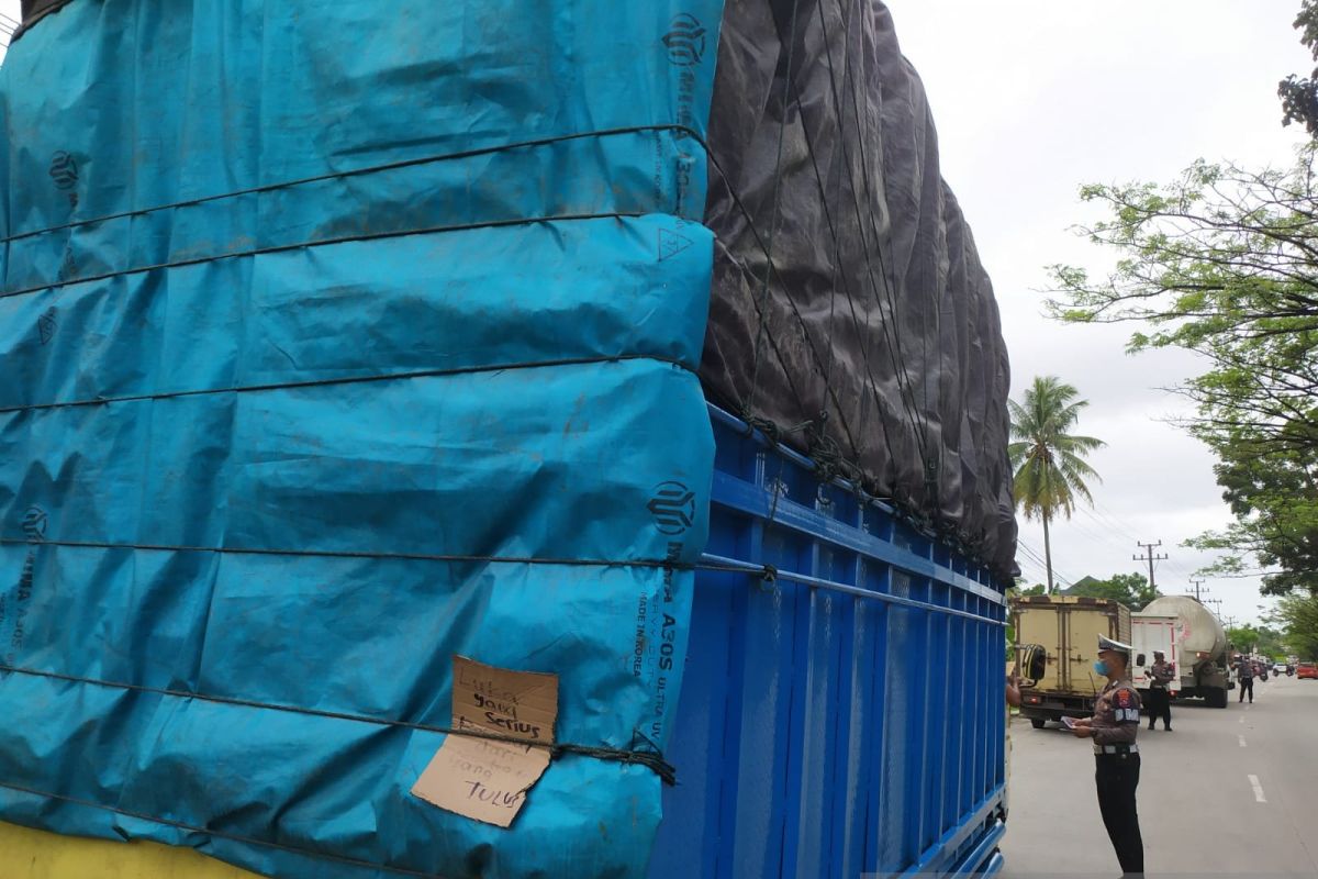 Polresta Padang periksa puluhan sopir truk cegah praktik ODOL