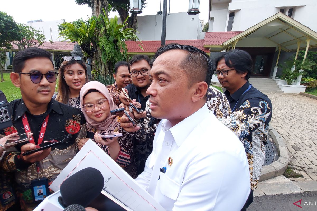 Mensesneg  berharap Timnas tampil percaya diri lawan Jepang