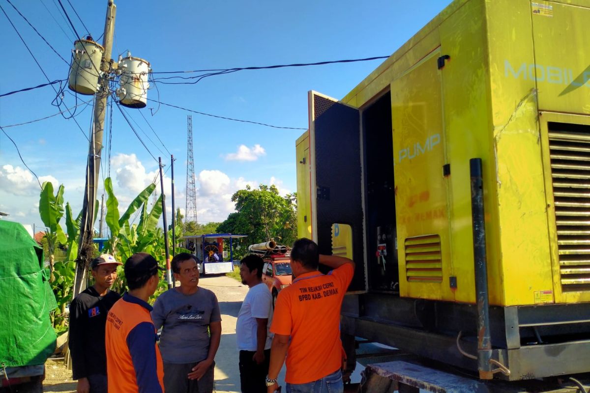 Pemprov Jateng perbanyak pompa atasi rob di Sayung