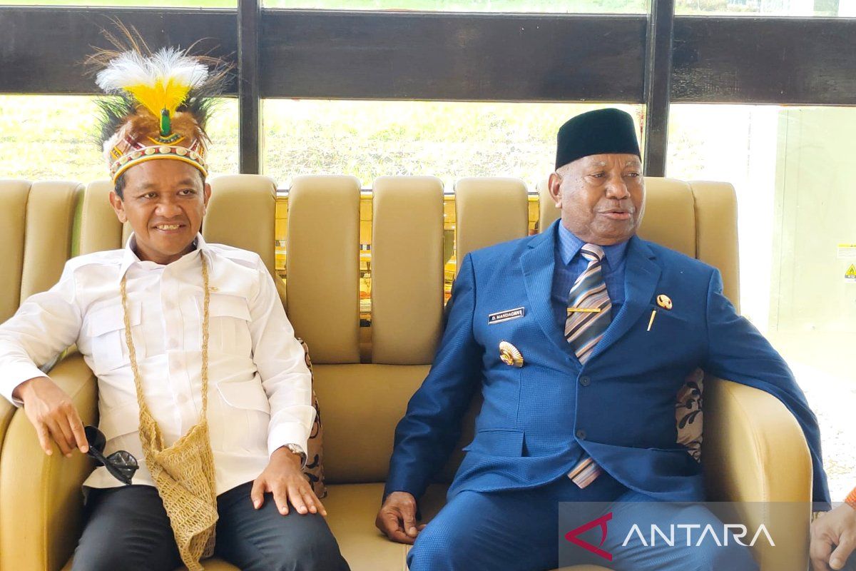 Gubernur ajak masyarakat di Teluk Bintuni jaga kelestarian alam