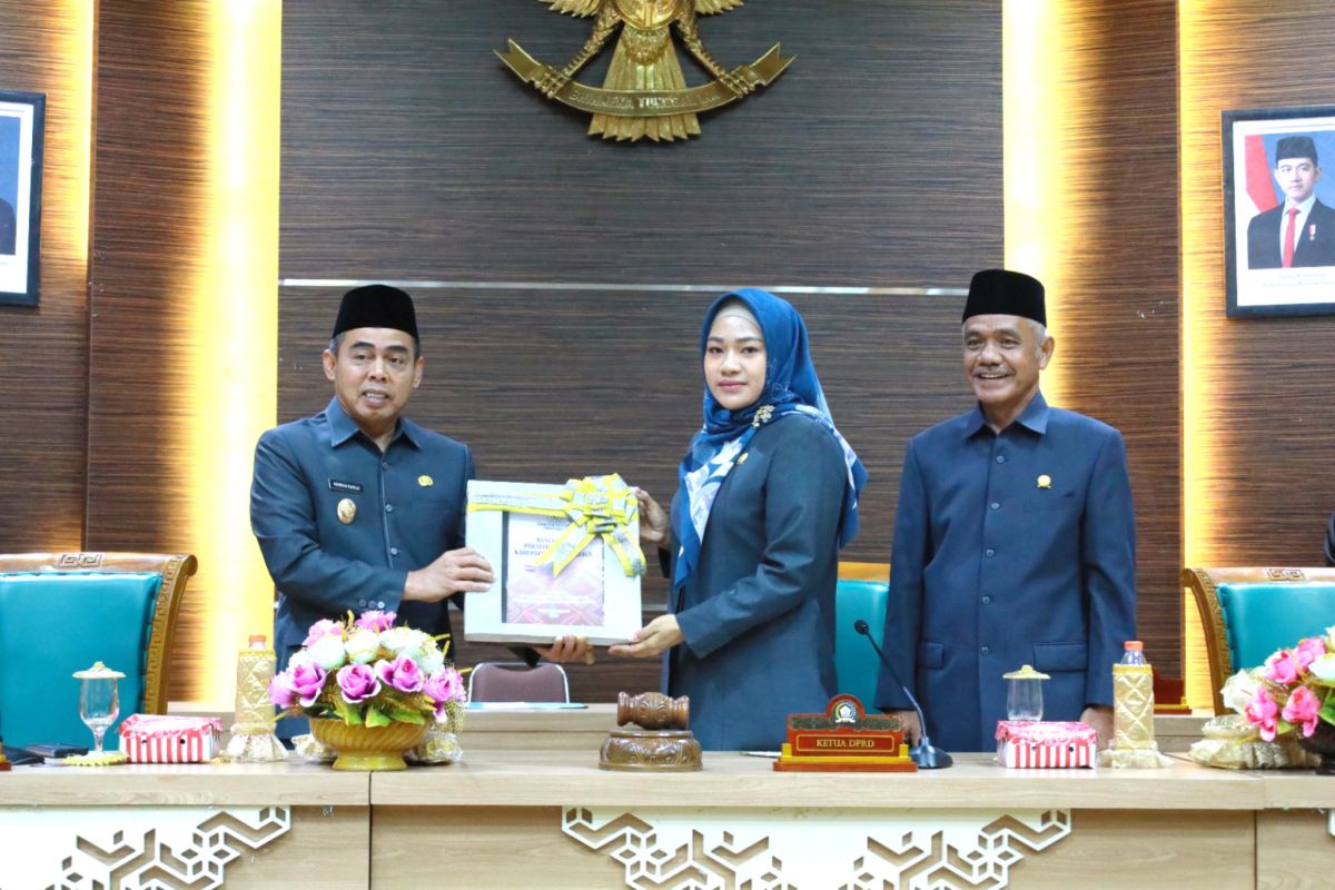 Bupati nilai Raperda perubahan tentang Pajak dan Retribusi Daerah  berharga