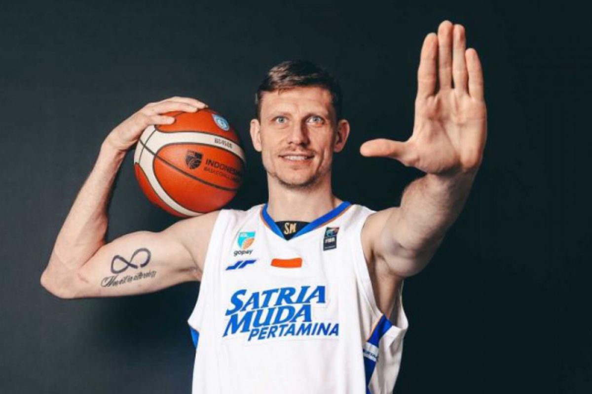 SM kembali rekrut Artem Pustovyi hadapi "playoffs" IBL juni mendatang
