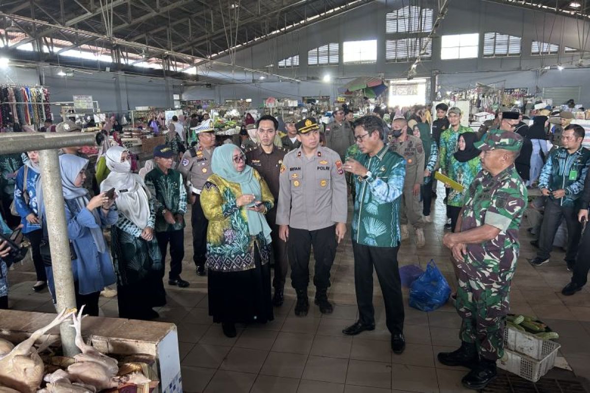 Satpol-PP Balangan bakal tertibkan pedagang bandel di Pasar Adaro