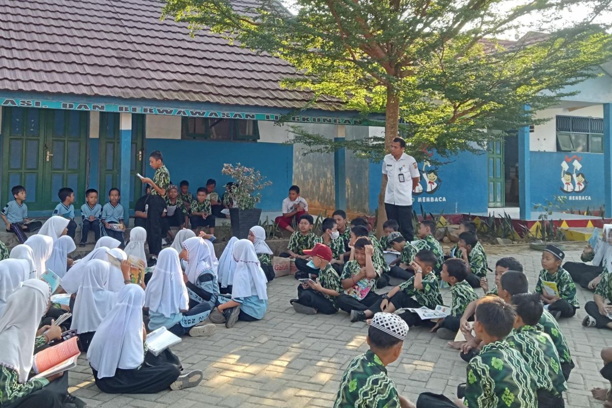 PLN Bantu Buku Gratis, Ini Kata Kepsek SDN Bangkal soal Literasi Siswa