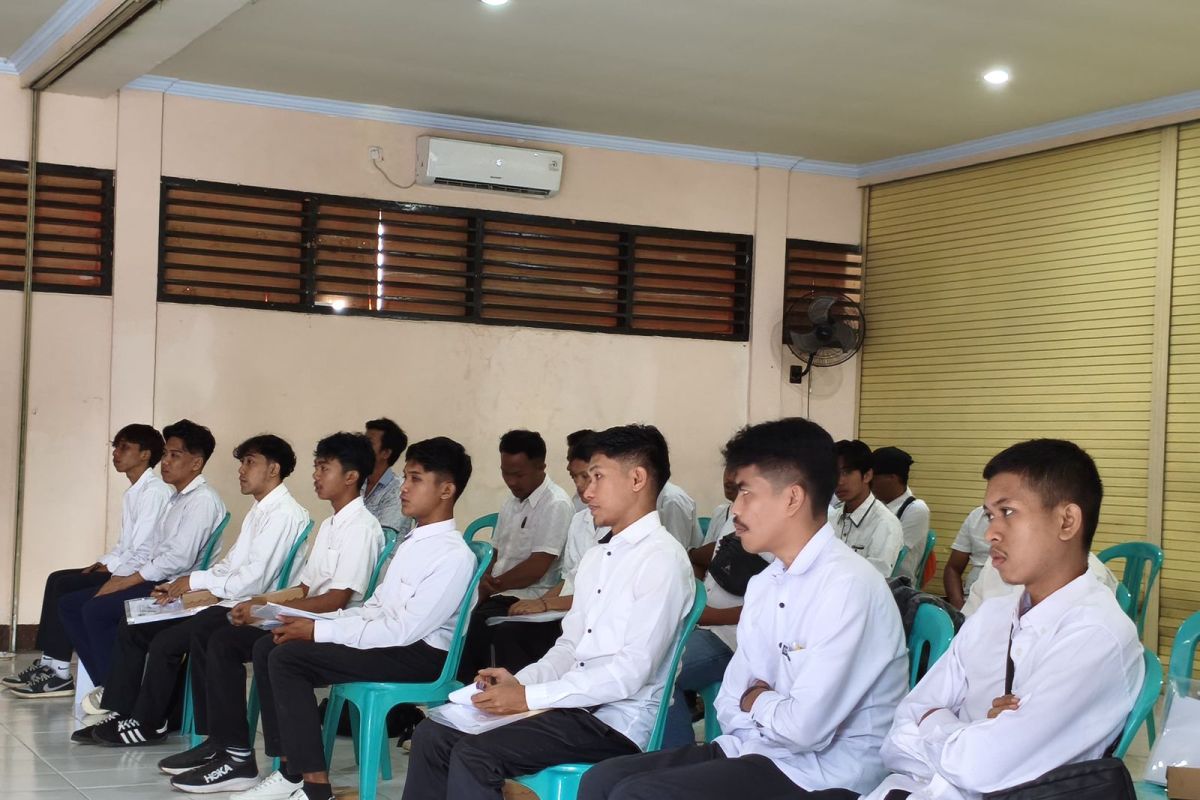 Puluhan pengangguran di Mataram ikuti pelatihan kerja juru las pemula