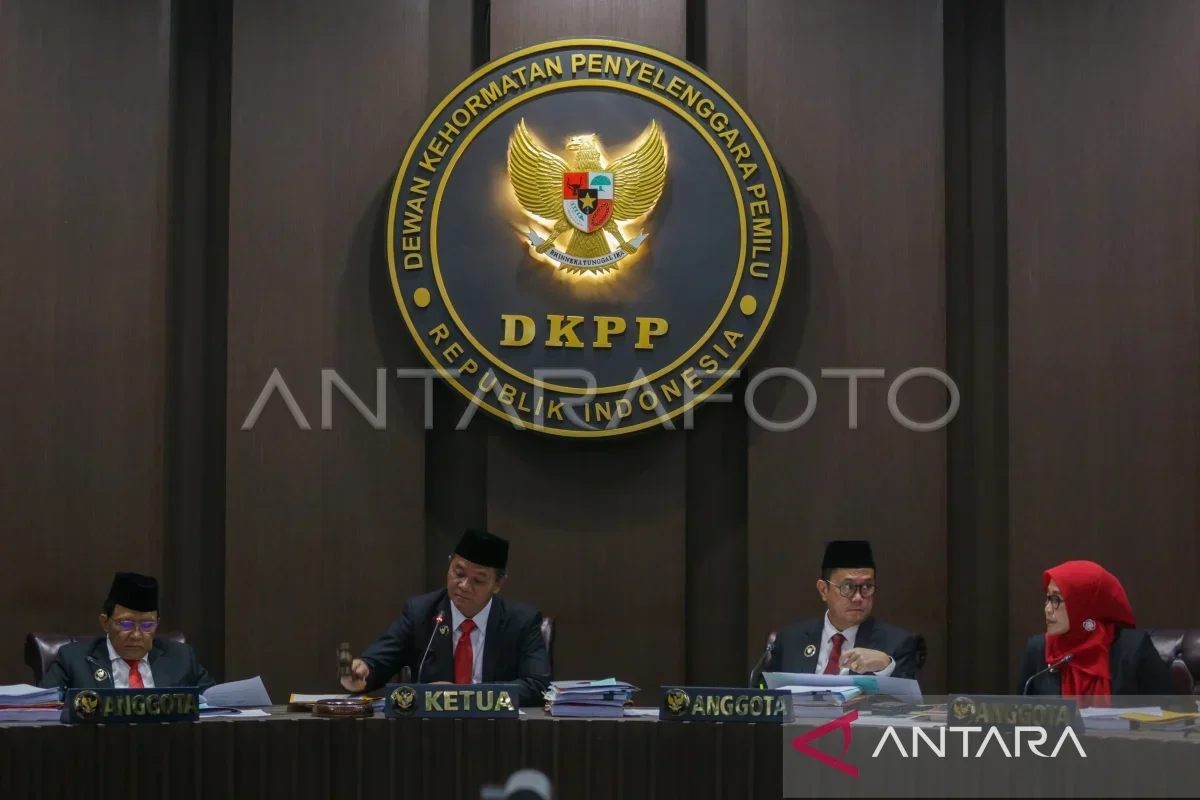 Tak terbukti bersalah, DKPP rehabilitasi nama 10 penyelenggara Pemilu di Sulsel