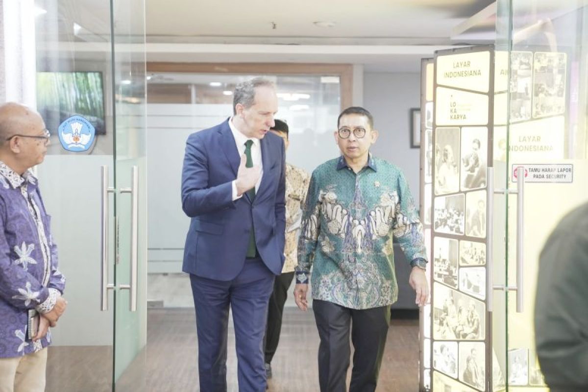 Menbud tindaklanjuti kerja sama budaya bersama duta besar Prancis