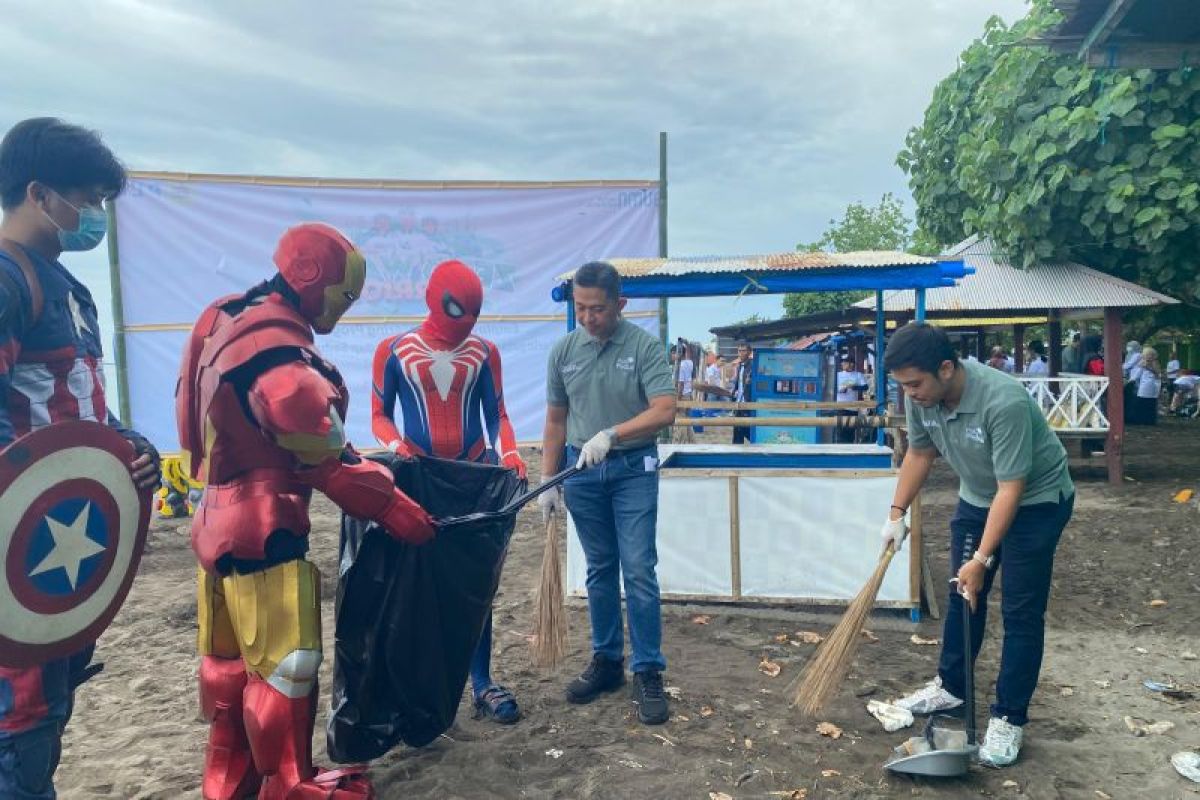 PLN gelar bersih pantai memperingati Hari Lingkungan Hidup Sedunia