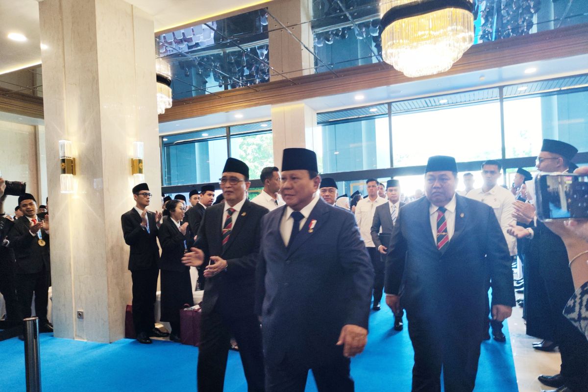 Presiden Prabowo saksikan pengukuhan 1.451 hakim Mahkamah Agung