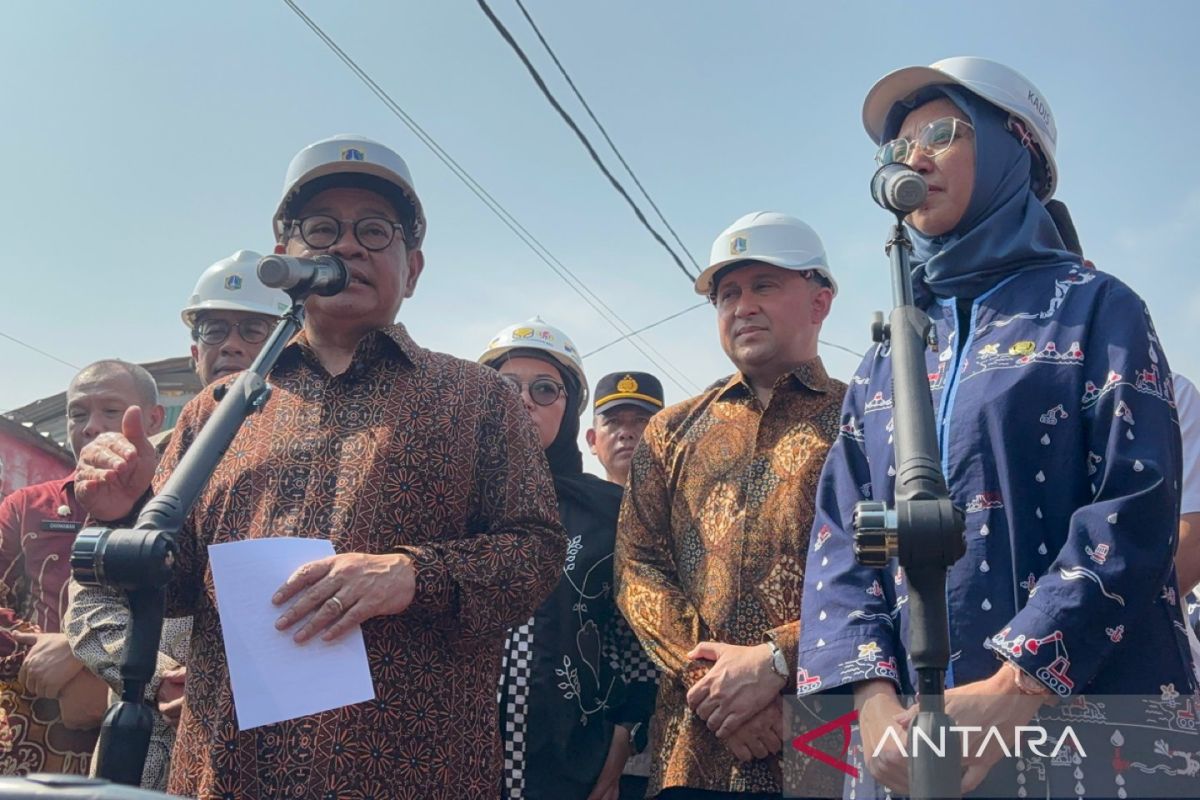 Pramono akan larang pengambilan air tanah di Muara Angke