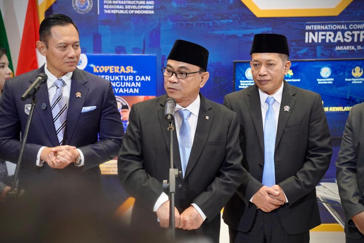Menkop Budi Arie ungkap  potensi besar koperasi di sektor infrastruktur