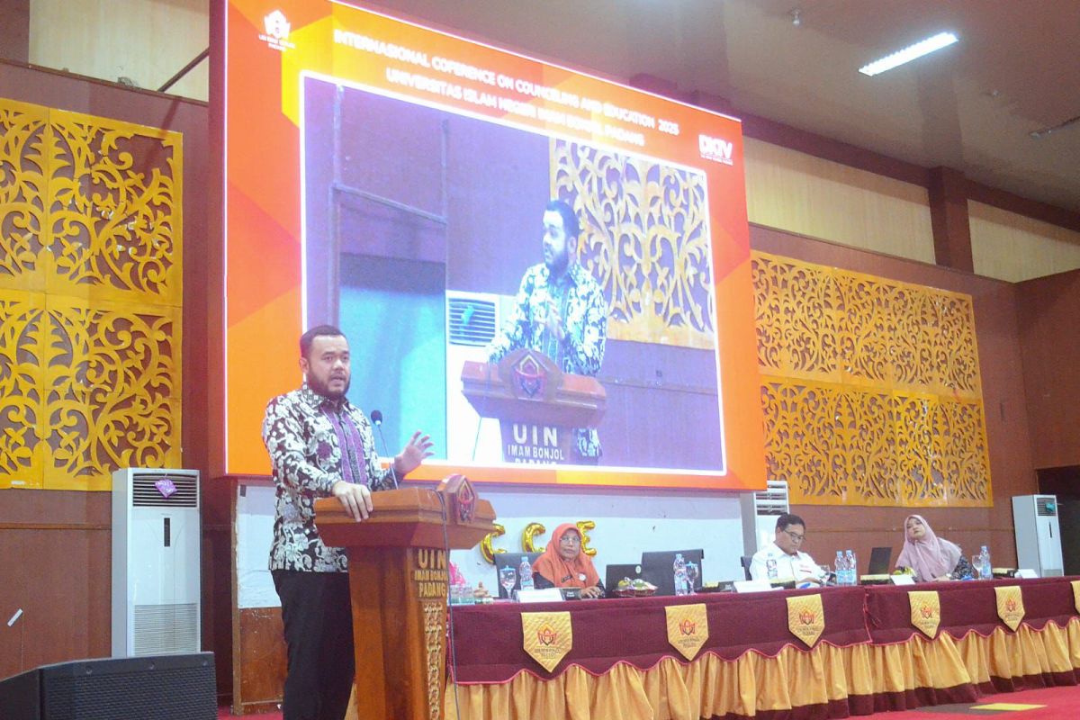 Wako Fadly Amran jadi pembicara di  ajang International Conference on Counseling and Education 2