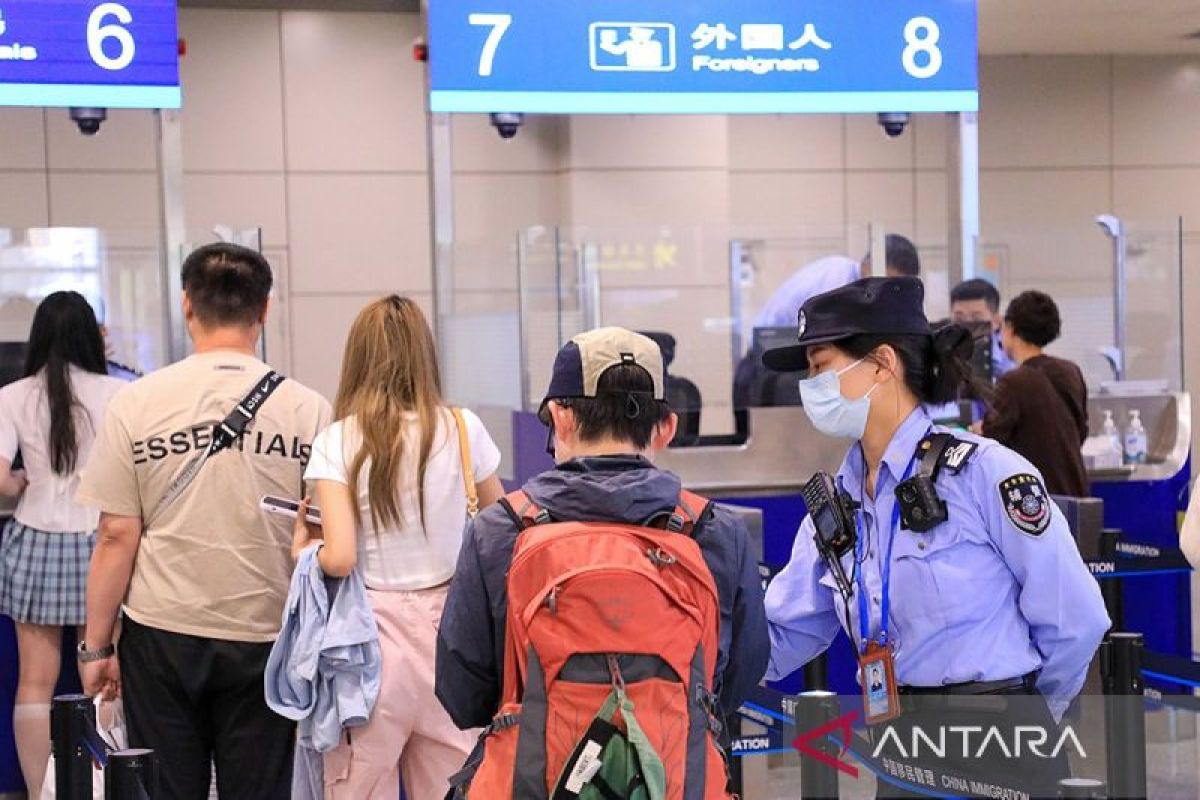 China bebaskan visa transit 10 hari untuk Indonesia
