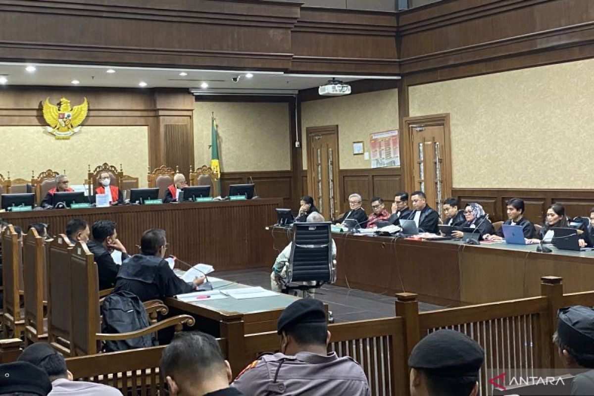 Ahli bahasa sebut "Bapak" dalam percakapan rendam HP merujuk ke Hasto