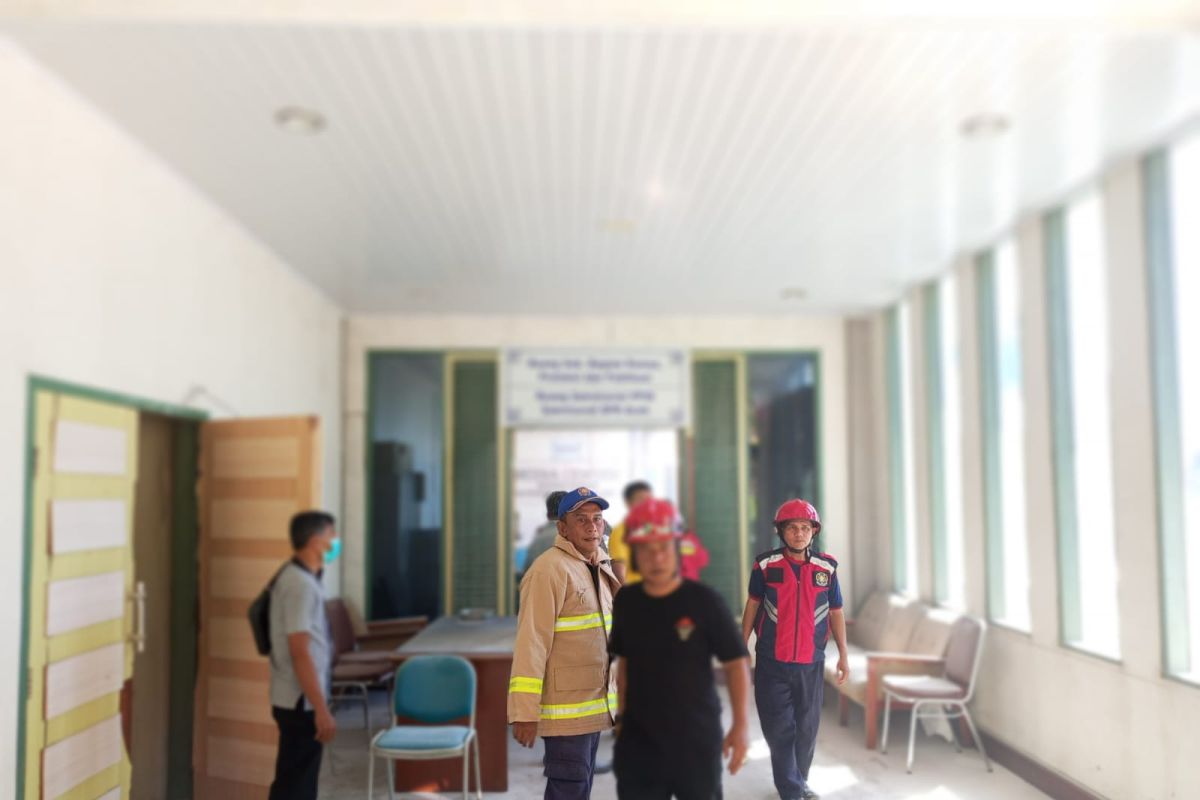 Ruang Media Center di gedung utama DPR Aceh terbakar